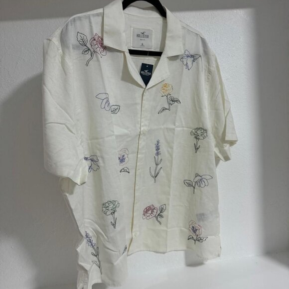 Hollister PRIDE BOXY FLORAL EMBROIDERY SHORT-SLEEVE SHIRT - Picture 1 of 3